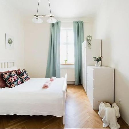 Duze Mieszkanie W Samym Rynku Wroclaw Bagian luar foto