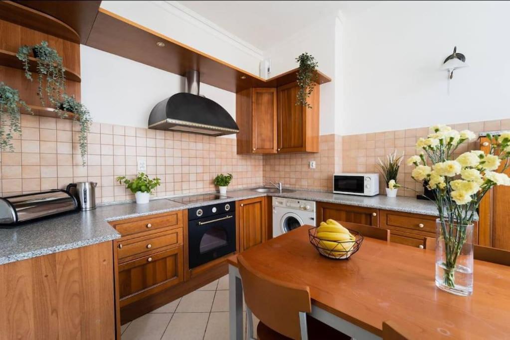 Duze Mieszkanie W Samym Rynku Wroclaw Bagian luar foto