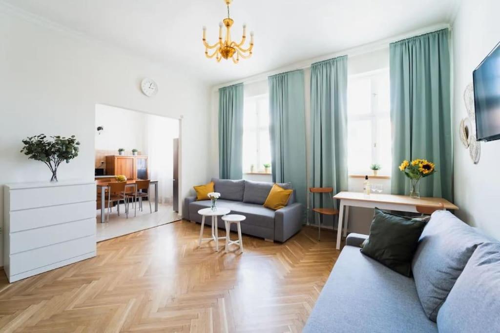 Duze Mieszkanie W Samym Rynku Wroclaw Bagian luar foto
